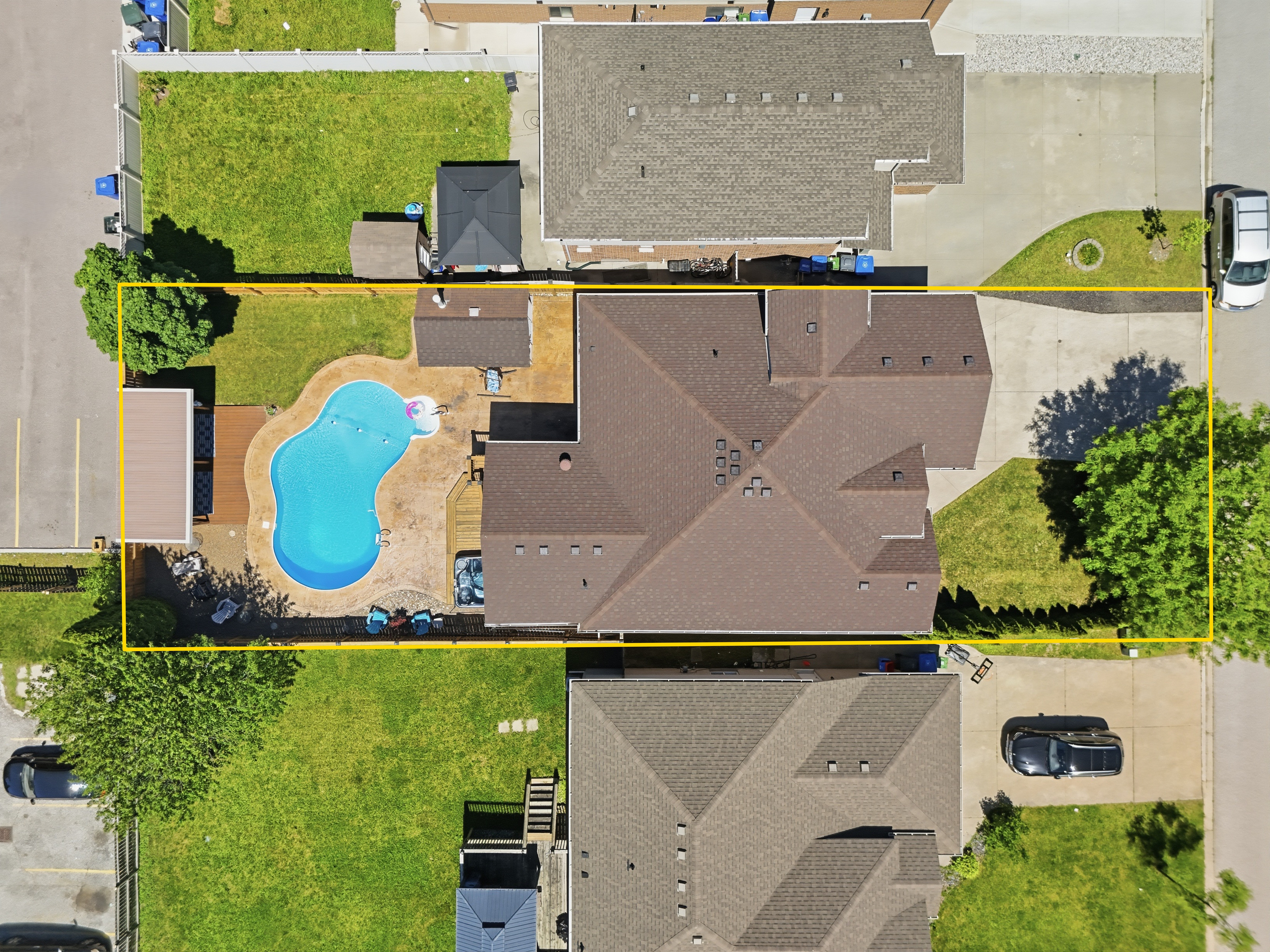 Wide exterior view of 2287 Northway Avenue